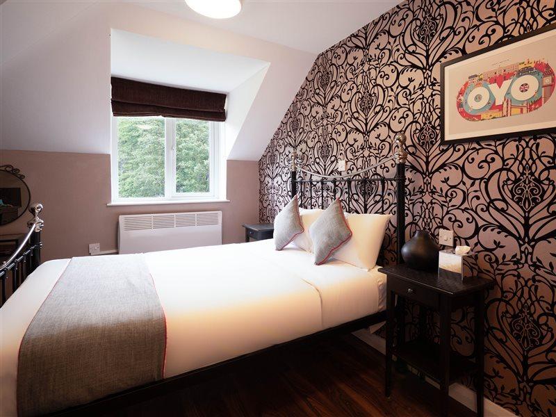 โอโย ดิ โอ๊ค แบจินตัน Bed & Breakfast Baginton  ภายนอก รูปภาพ