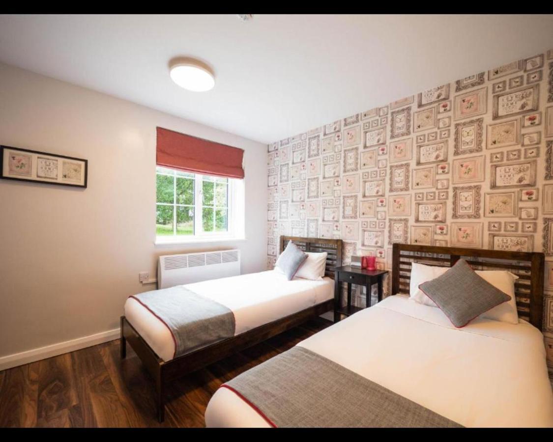 โอโย ดิ โอ๊ค แบจินตัน Bed & Breakfast Baginton  ภายนอก รูปภาพ
