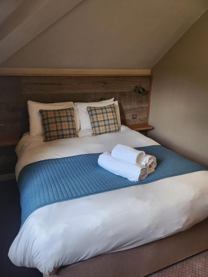 โอโย ดิ โอ๊ค แบจินตัน Bed & Breakfast Baginton  ภายนอก รูปภาพ